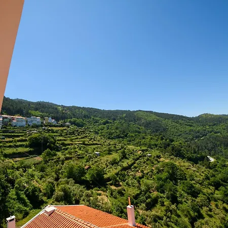 בית נופש Casa Do Beco - Fabulous 3 Bedroom House With An Office, Seia, Serra Da Estrela